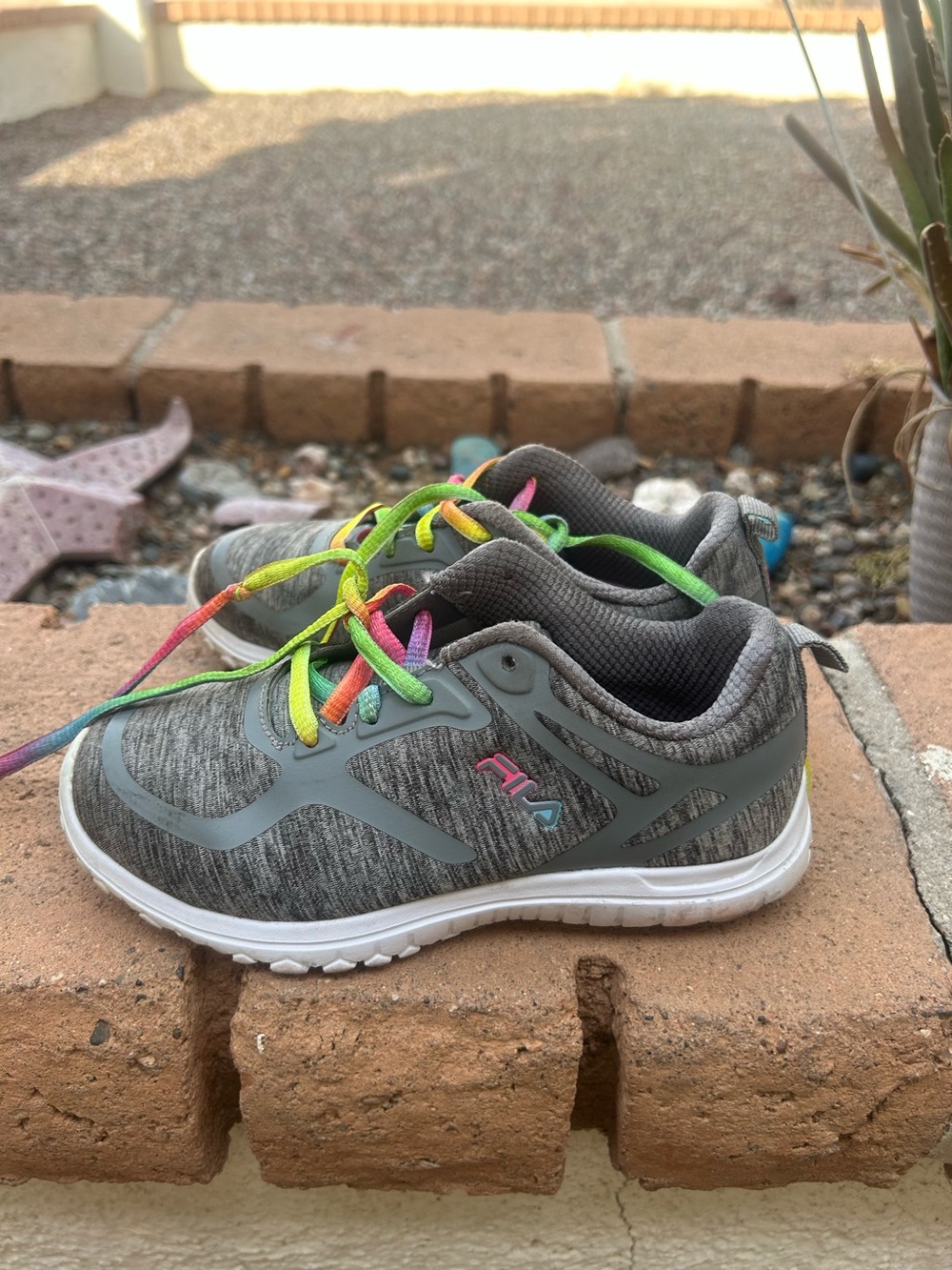 Kids Fila Sneakers Sz 13